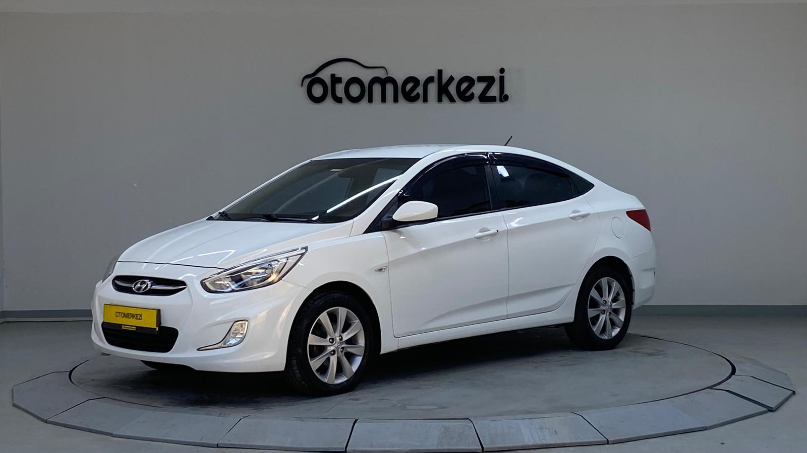 HYUNDAI ACCENT 1